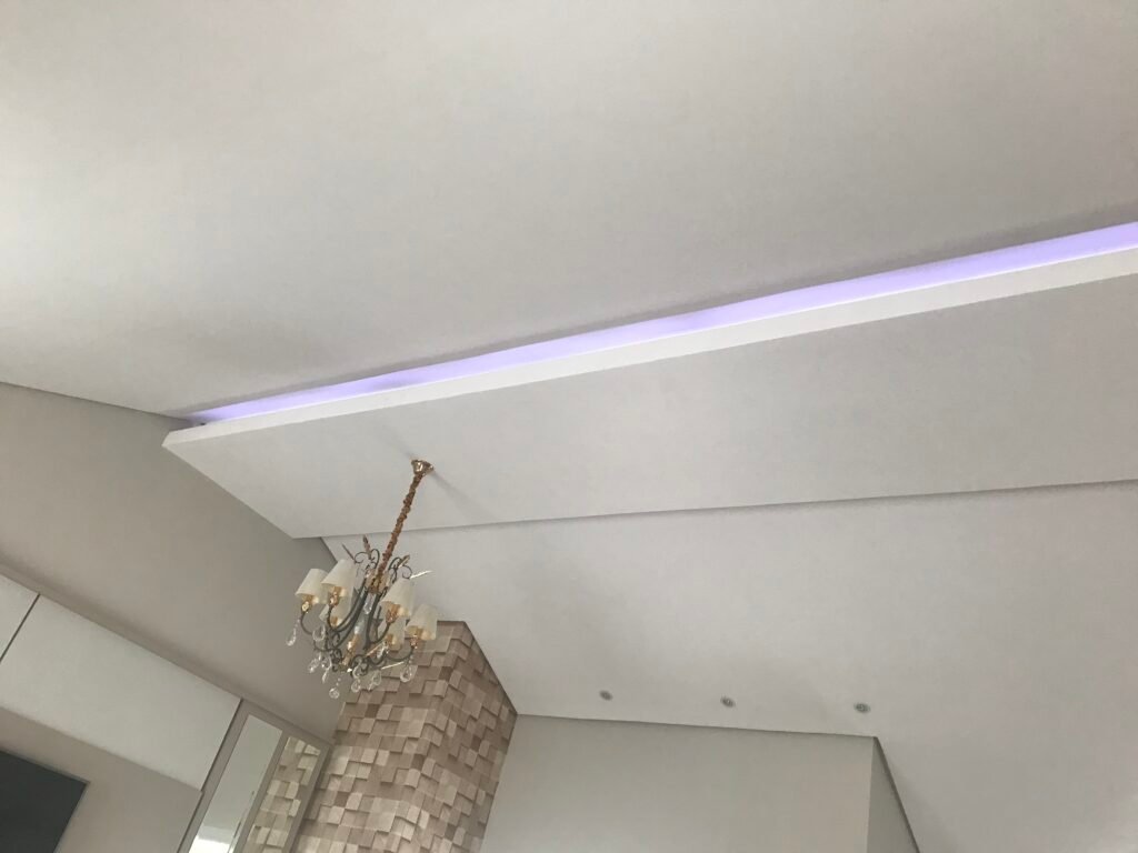 Quer realizar um projeto de decoração residencial em Curitiba? A Atuance Decore transforma ambientes com estilo, conforto e personalidade.